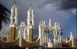 Sanktuarium Matki Boskiej w Ocotlan (77 KB)