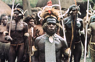 Papuasi z plemienia Dani
