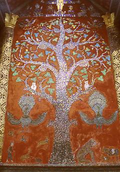 Drzewo życia - mozaika w świątyni Wat Xieng Tong w Luang Prabang