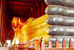 Leżący Budda w świątyni Wat Po w Bangkoku