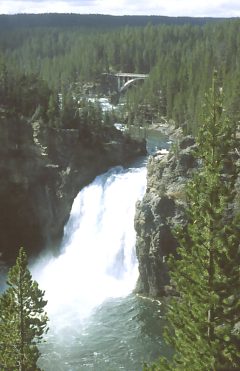 Dolny wodospad na rzece Yellowstone